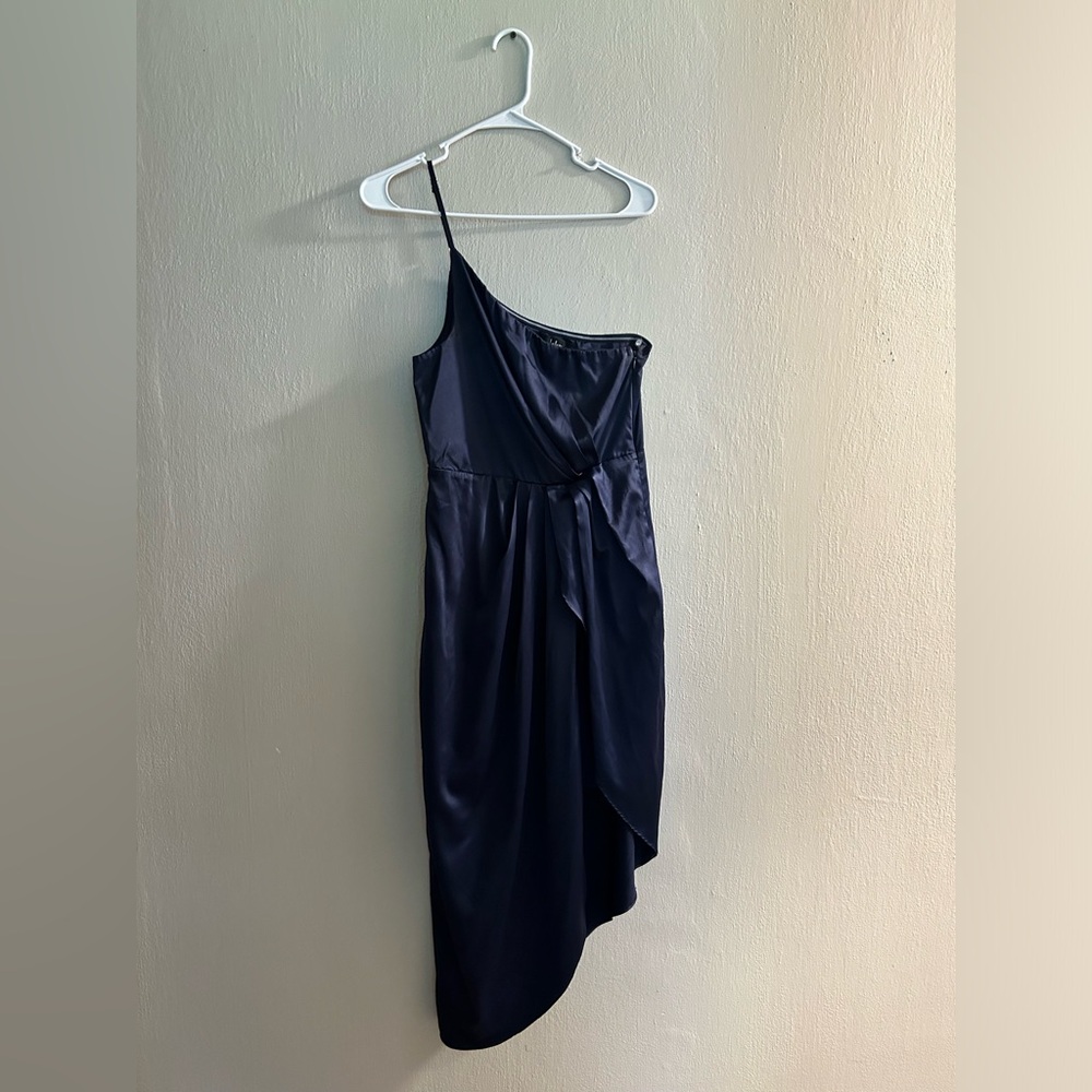 lulu’s law of attraction one-shoulder asymmetrical midi dress